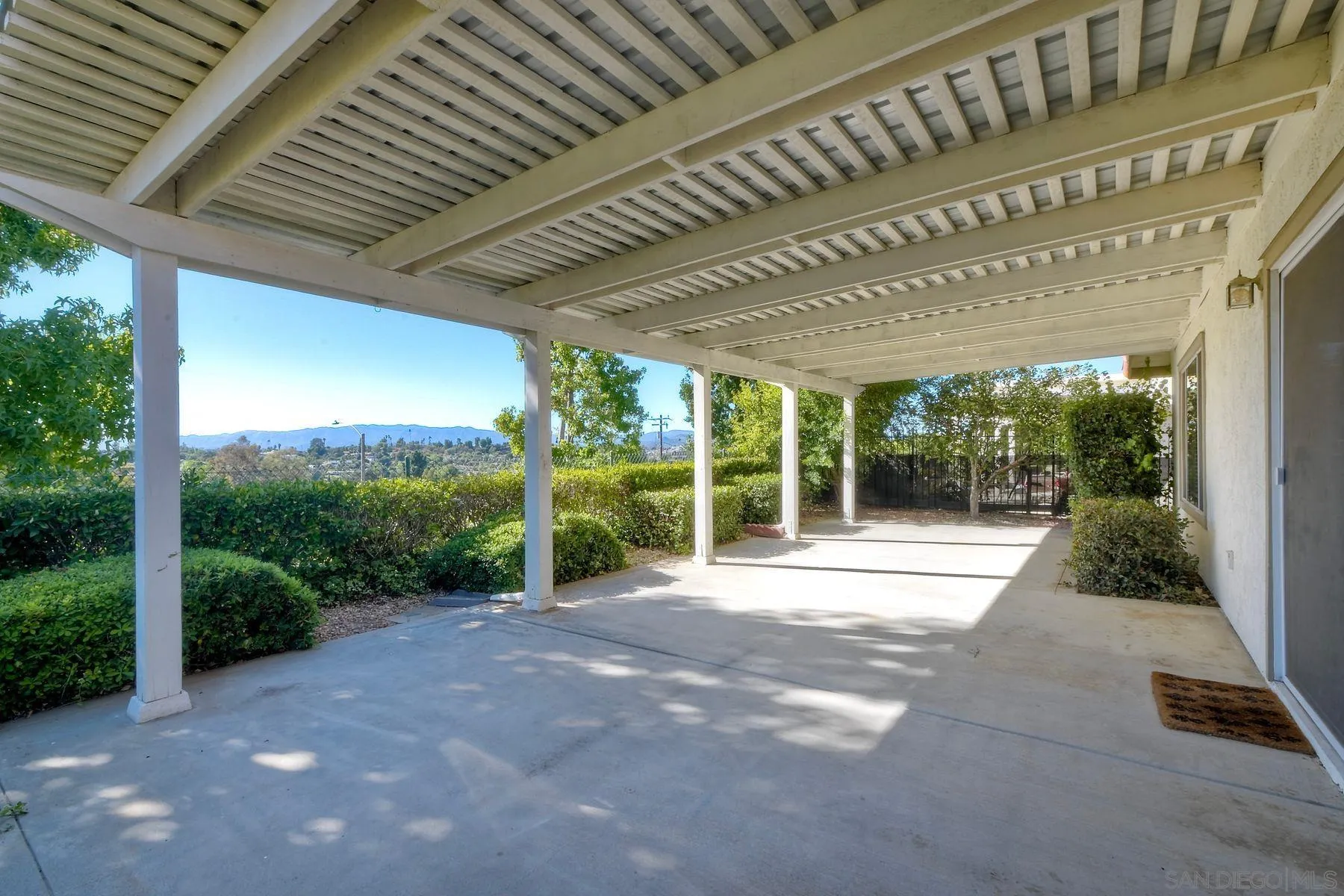 1089 Ridge Heights Dr Fallbrook, CA 92028