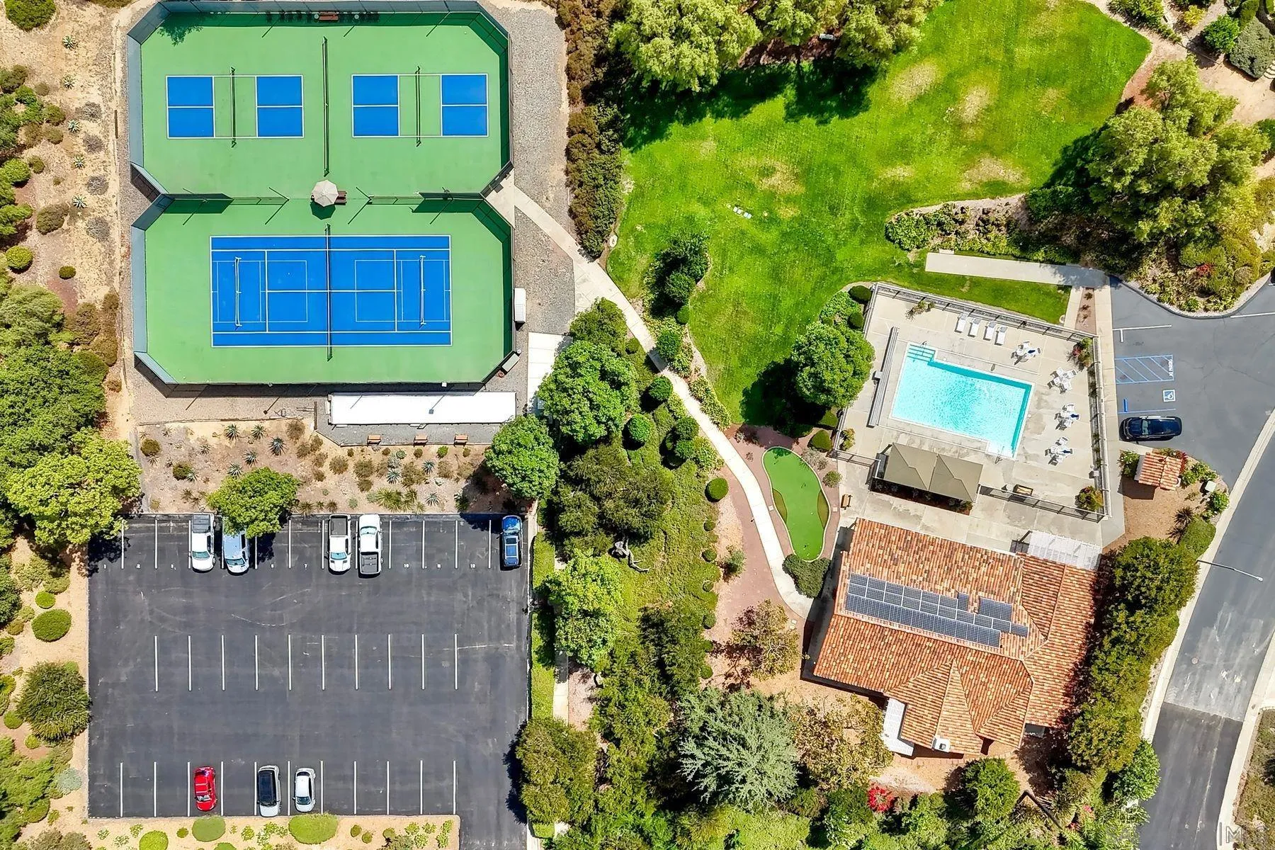 1089 Ridge Heights Dr Fallbrook, CA 92028