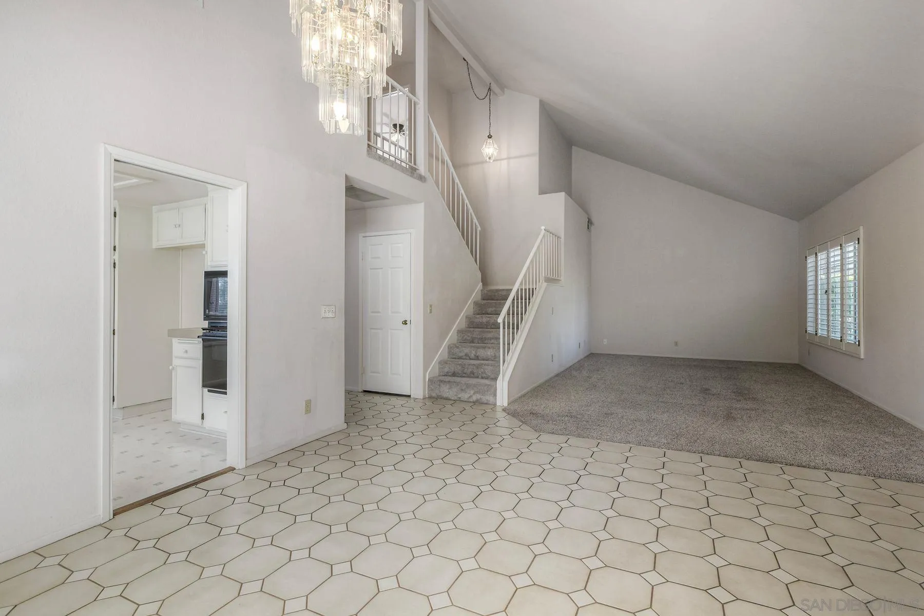 1089 Ridge Heights Dr Fallbrook, CA 92028