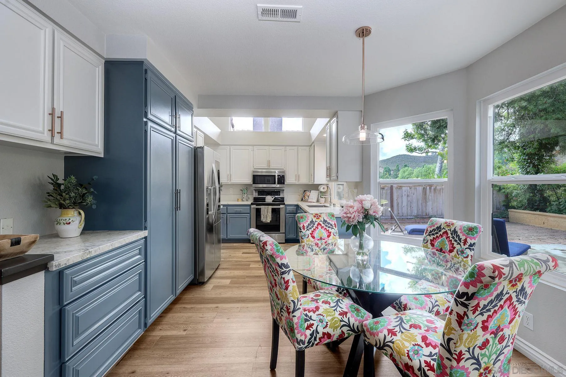 2133 Emberwood Way Escondido, CA 92029