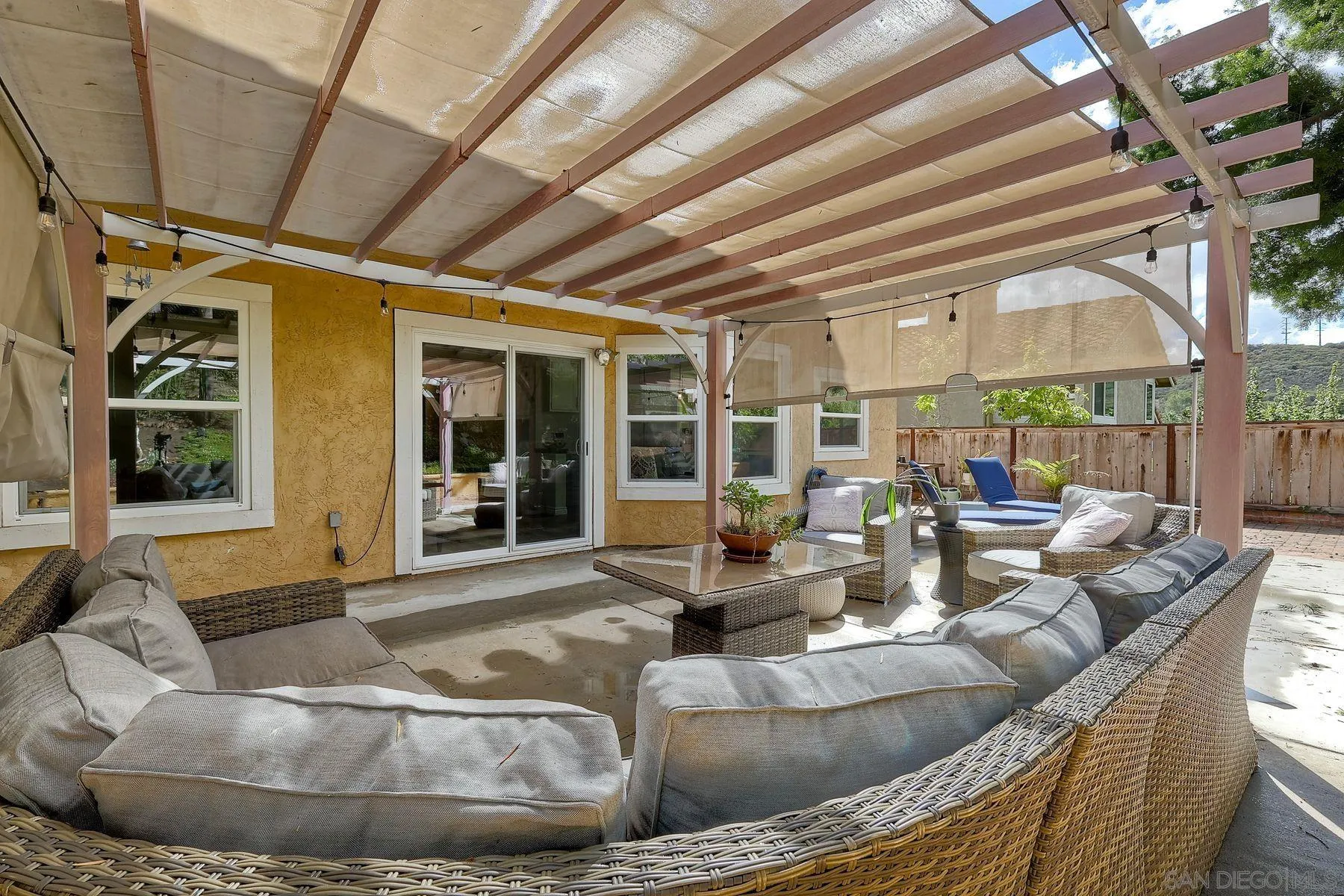 2133 Emberwood Way Escondido, CA 92029