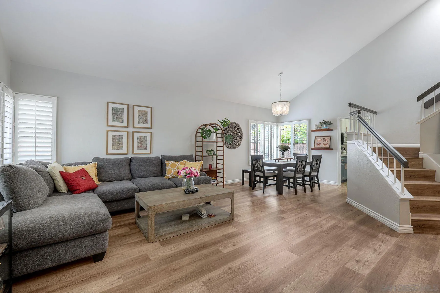 2133 Emberwood Way Escondido, CA 92029