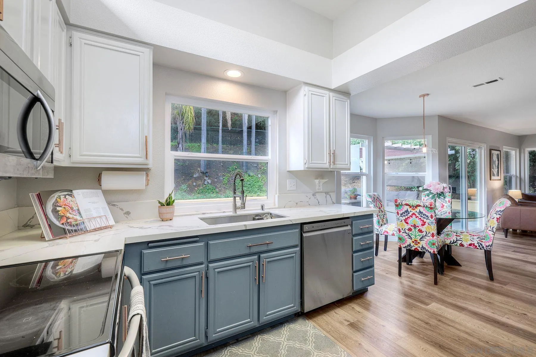 2133 Emberwood Way Escondido, CA 92029