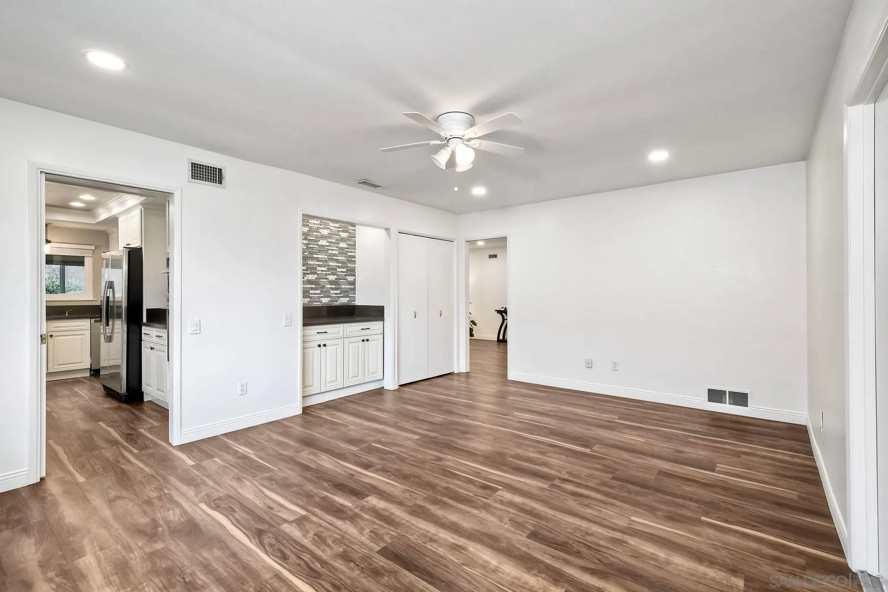 12085 Calle De Maria San Diego, CA 92128