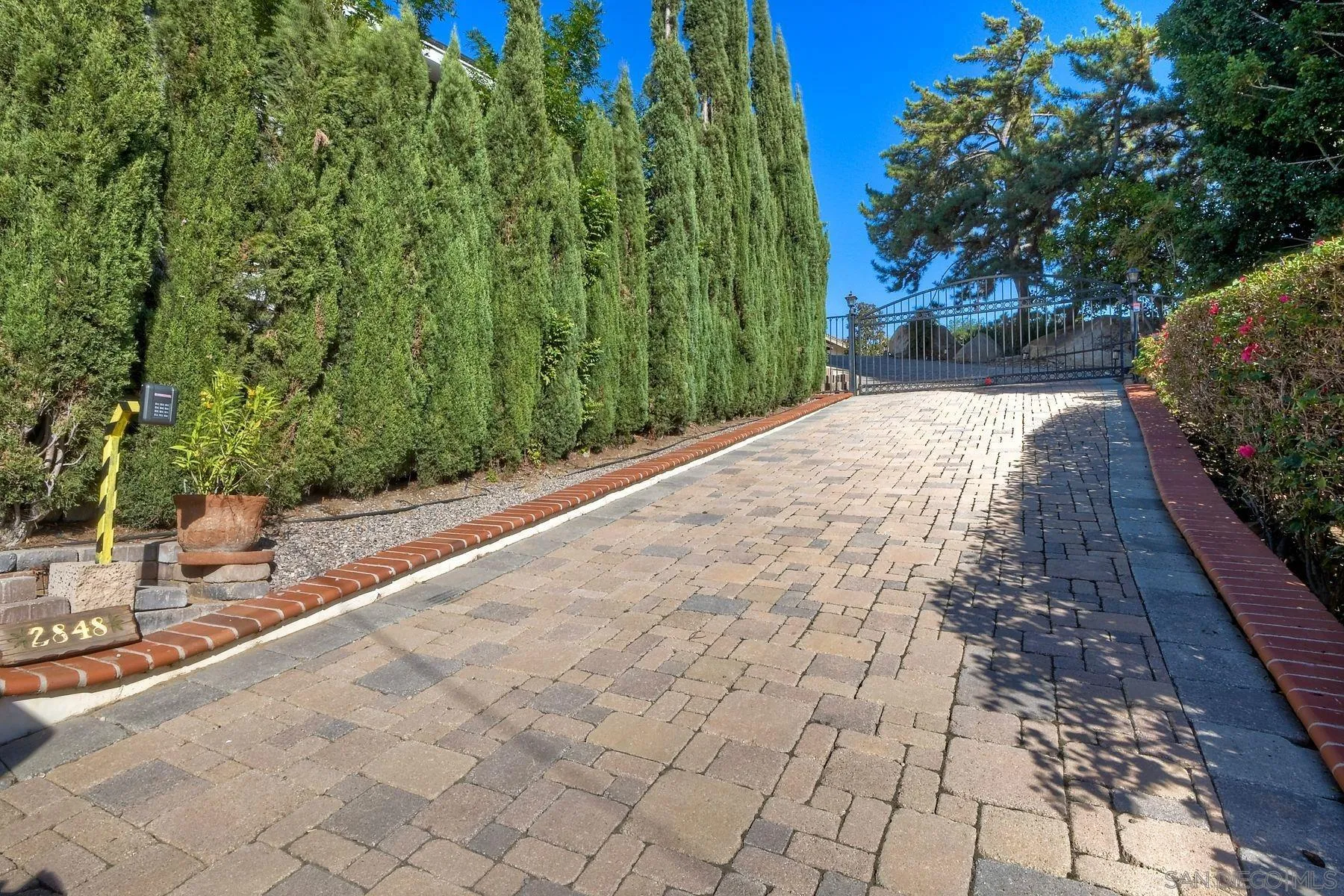 2848 Sunset Hills Escondido, CA 92025