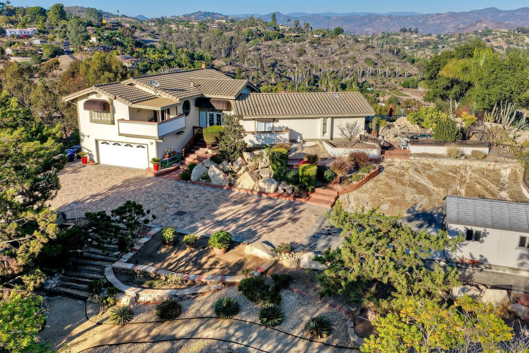 2848 Sunset Hills Escondido, CA 92025