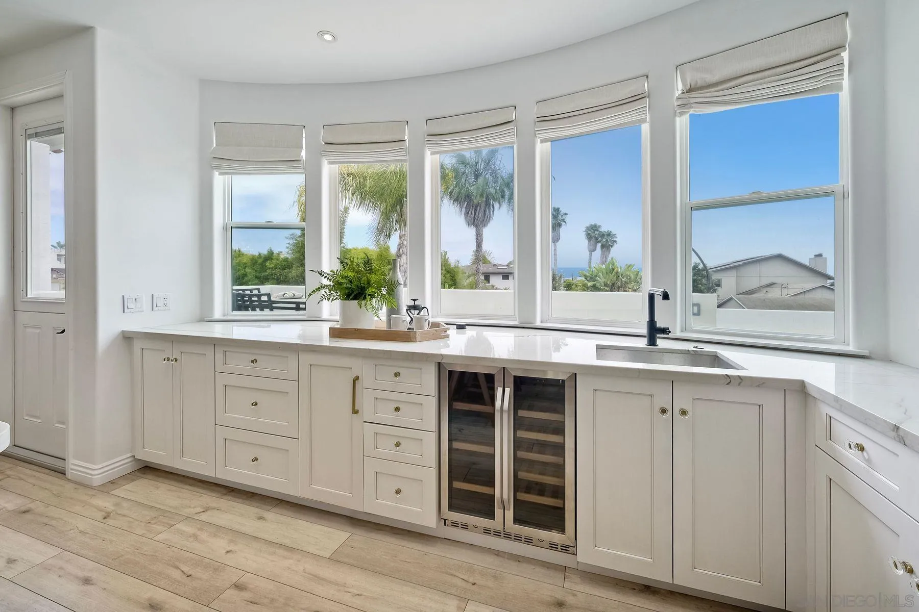 819 Van Nuys Street San Diego, CA 92109