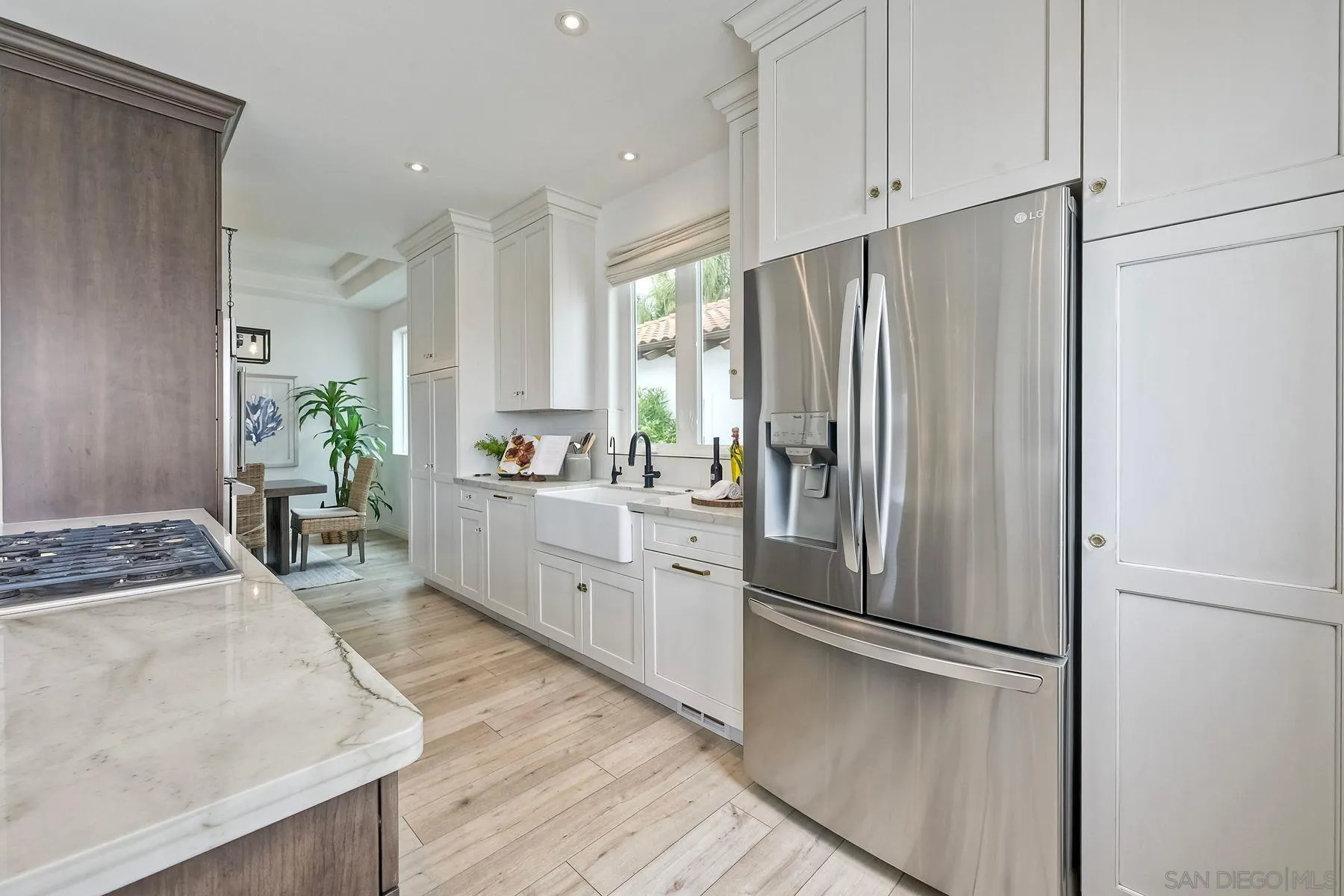 819 Van Nuys Street San Diego, CA 92109