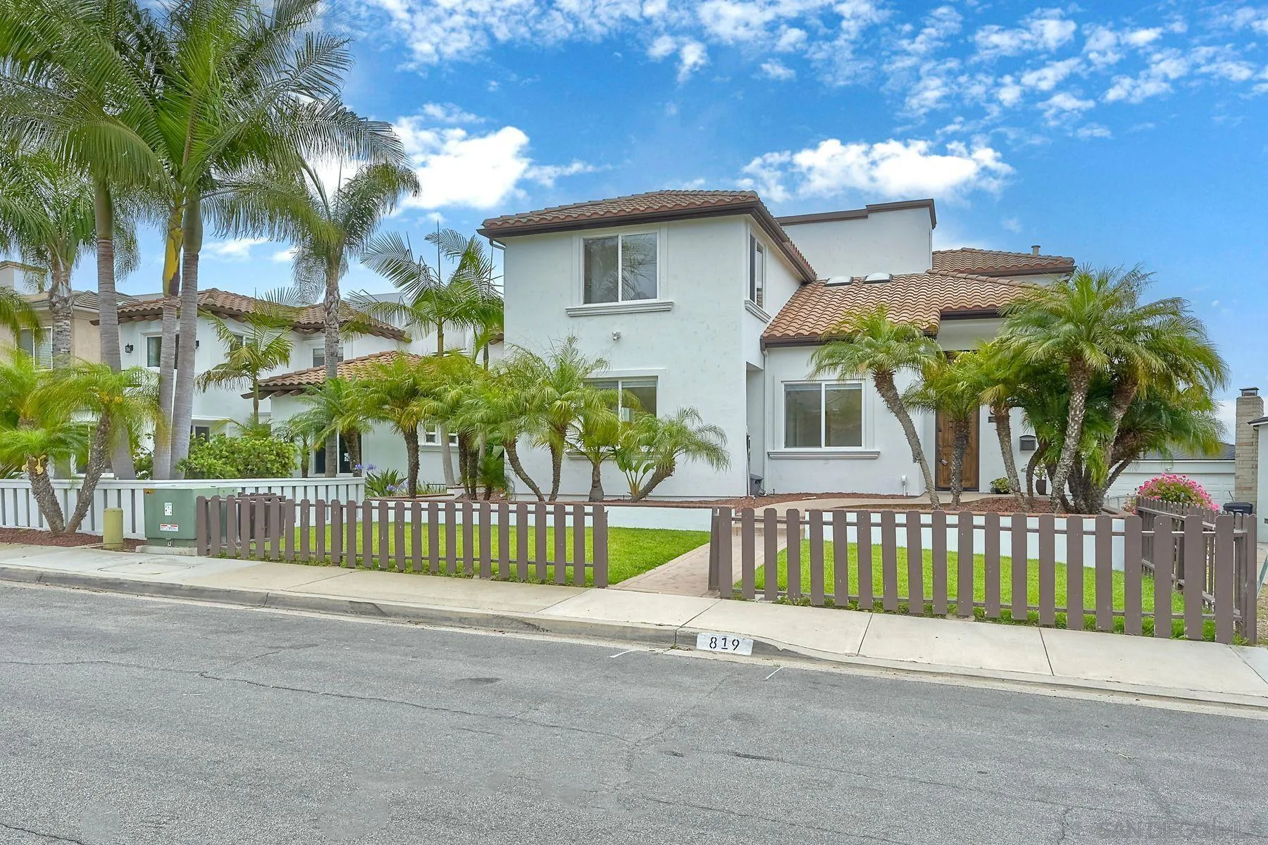 819 Van Nuys Street San Diego, CA 92109