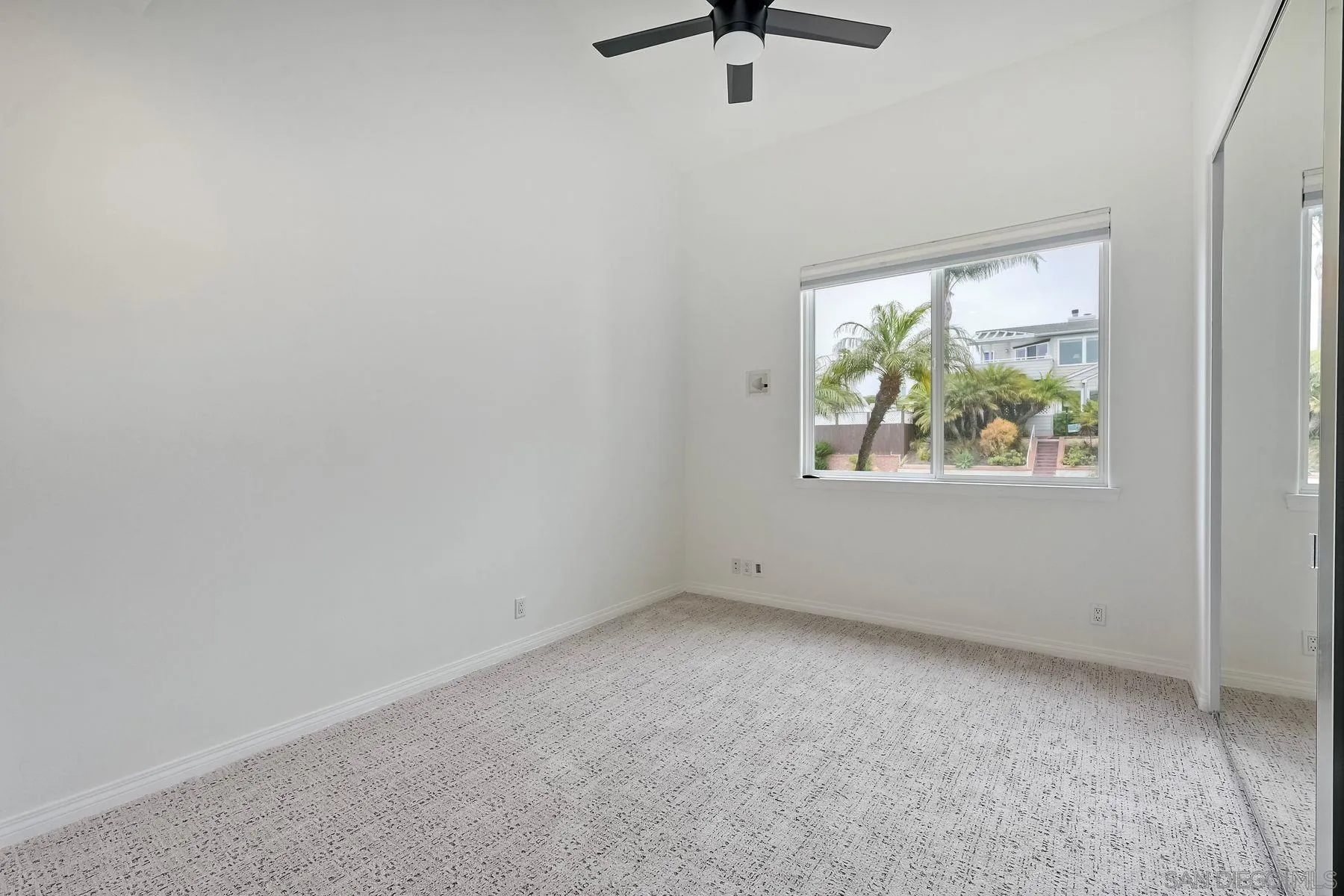 819 Van Nuys Street San Diego, CA 92109