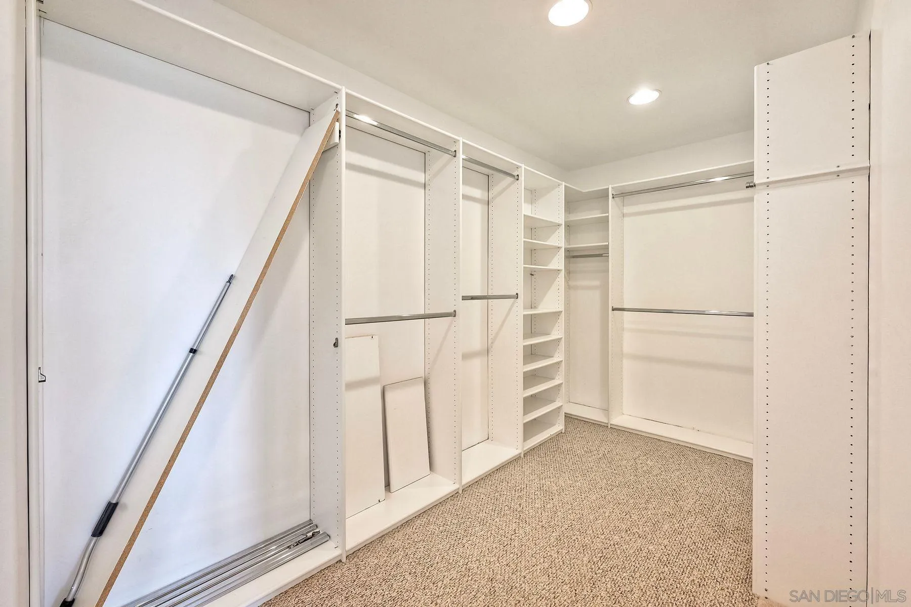 819 Van Nuys Street San Diego, CA 92109