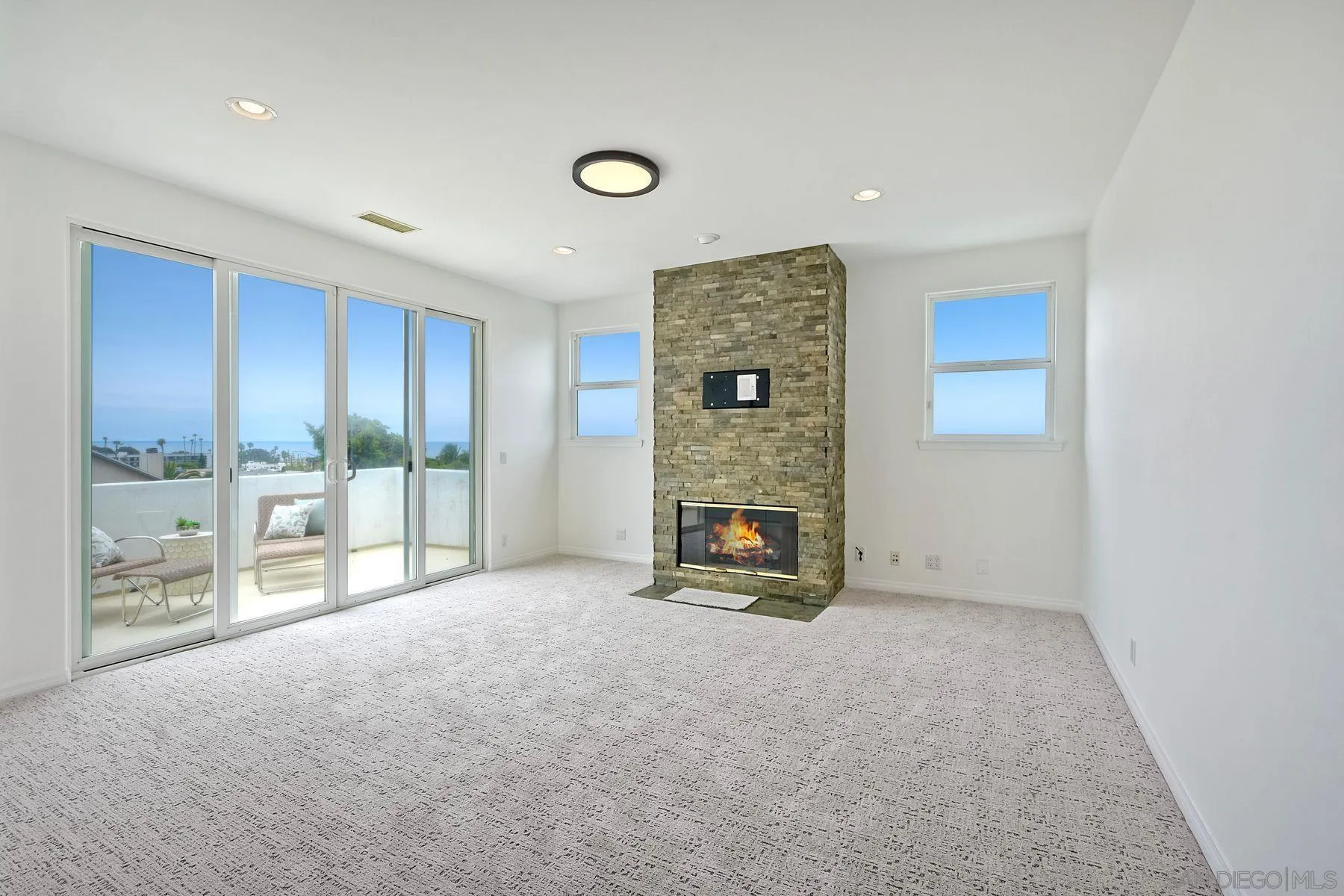 819 Van Nuys Street San Diego, CA 92109