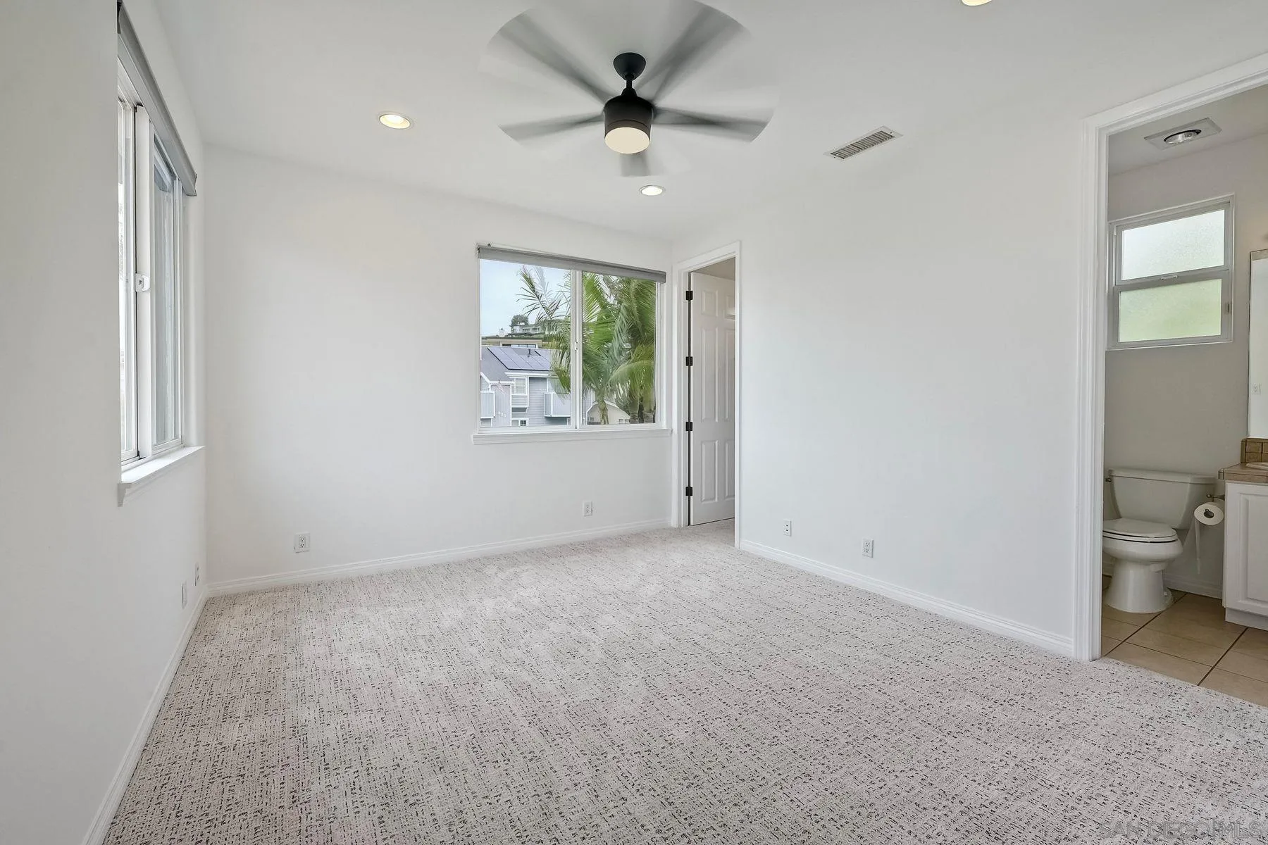 819 Van Nuys Street San Diego, CA 92109