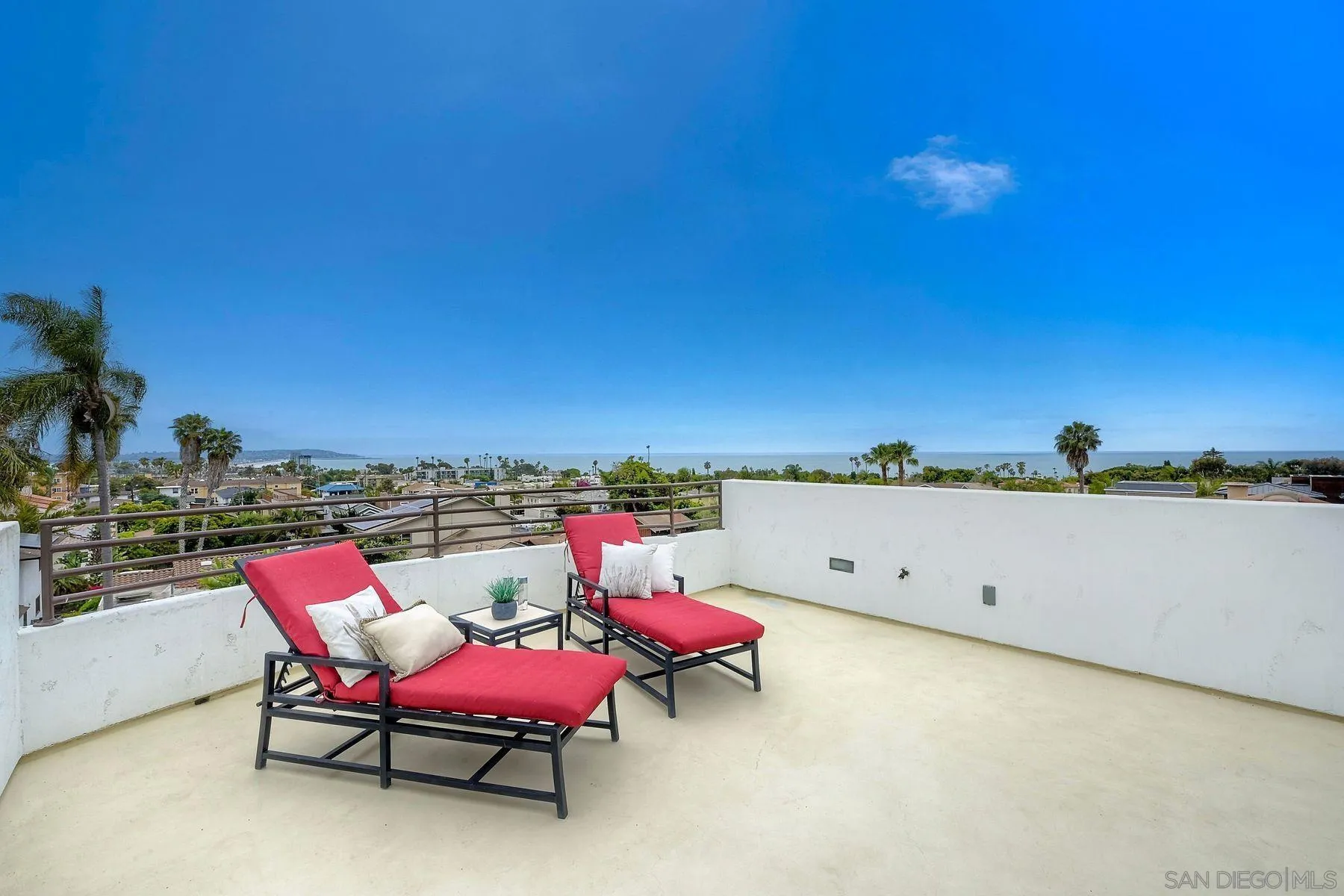 819 Van Nuys Street San Diego, CA 92109