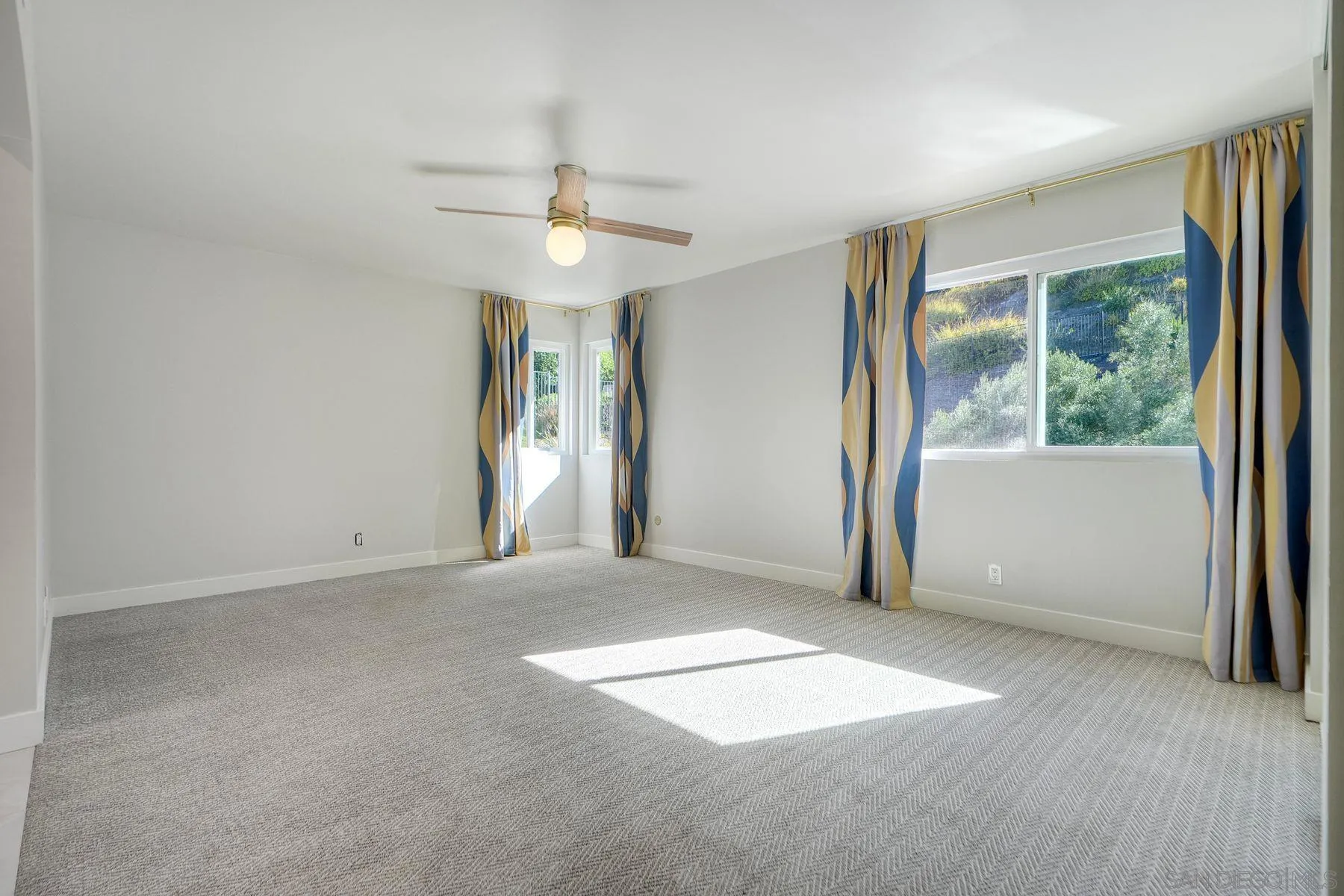 11423 Turtleback Ln San Diego, CA 92127