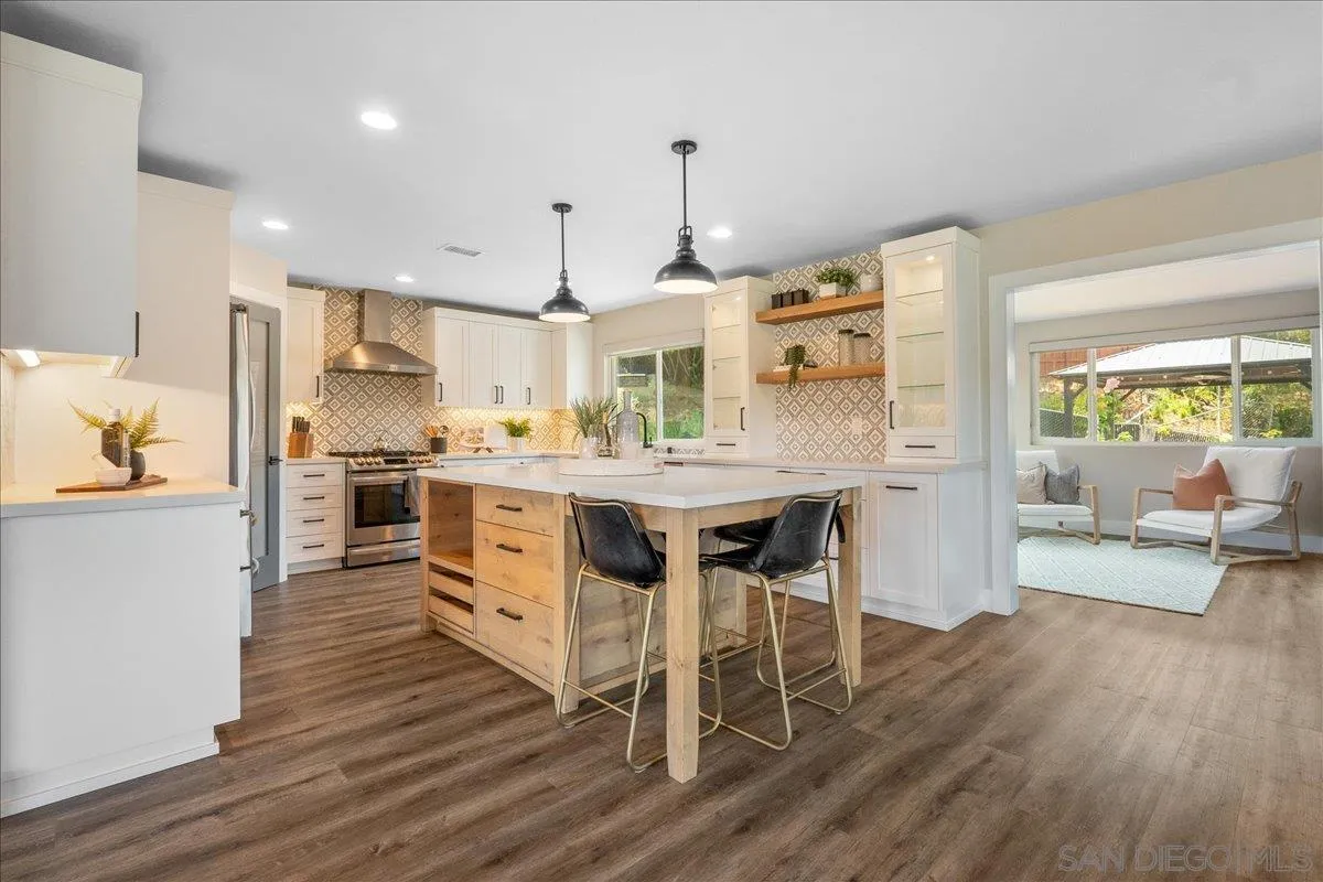 20809 Viento Valle Escondido, CA 92025