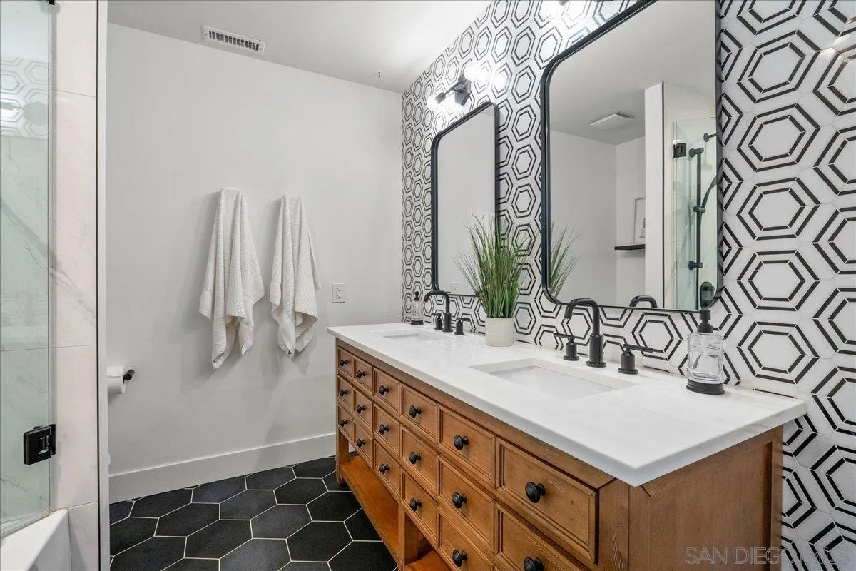 20809 Viento Valle Escondido, CA 92025